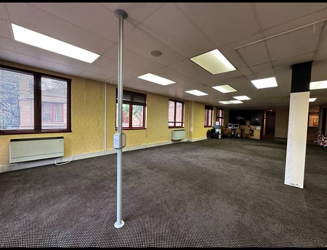 950M² OFFICE TO LET IN WOODMEAD